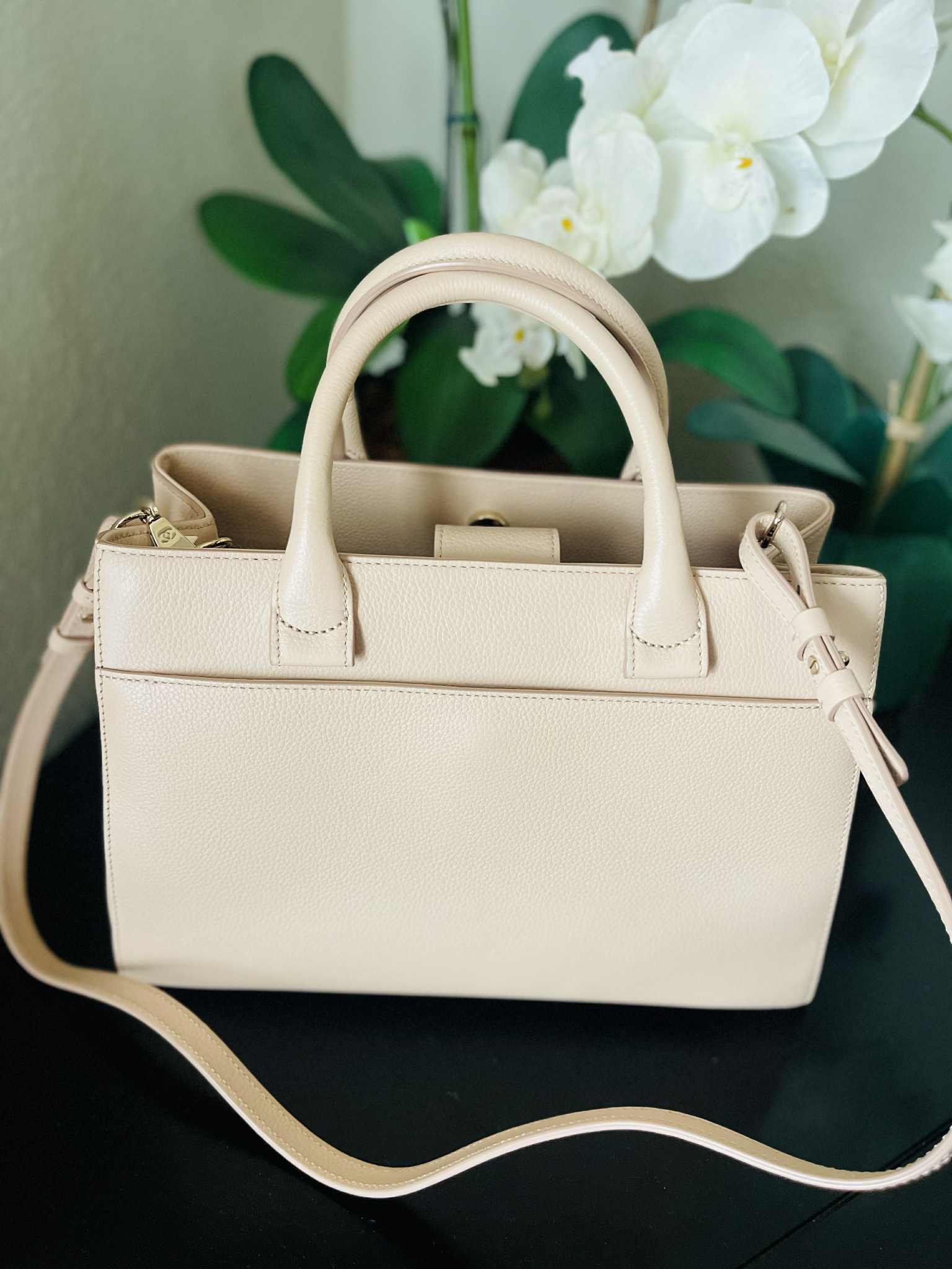 Chanel Executive Cerf Tote – Beige Caviar Leather | Brand New with Full Set - Image 3