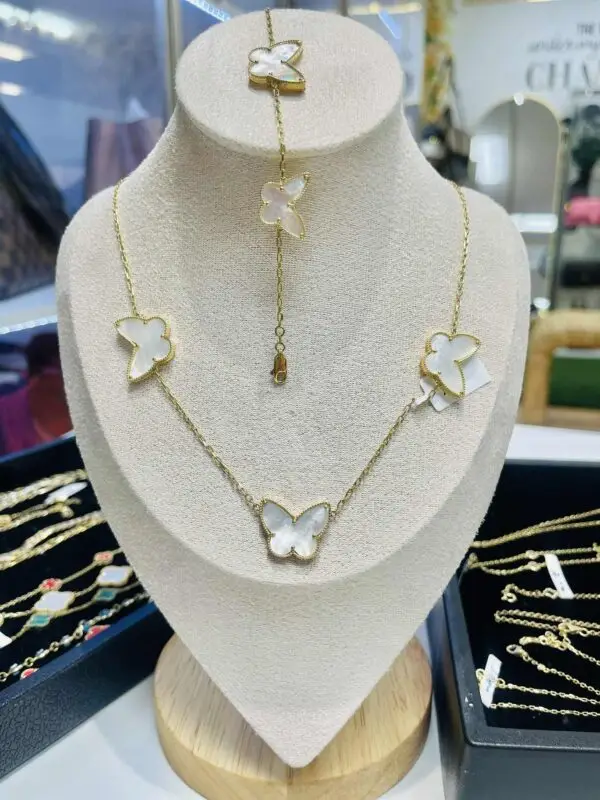 🦋 14K Gold Mother-of-Pearl Butterfly Necklace