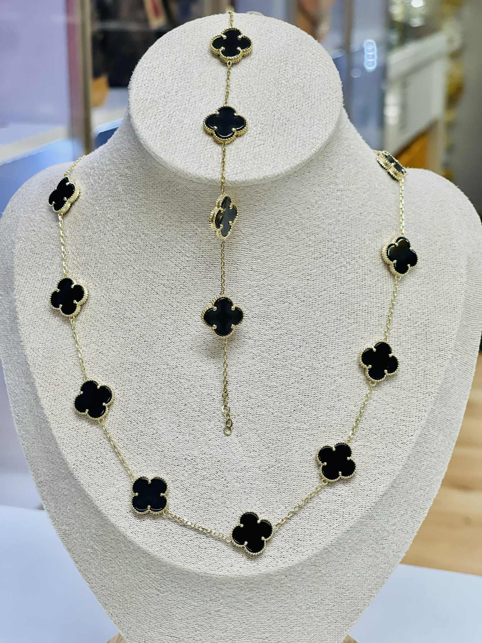 14K Gold 10-Black Clover Necklace Set with Beaded Detailing