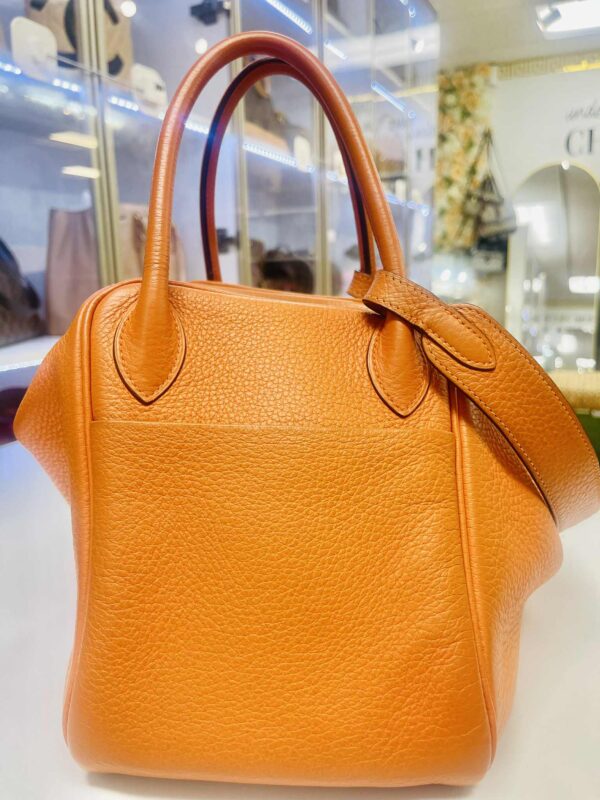 👜 Hermès Lindy 30 – Clemence Leather – Gold Hardware - Image 5
